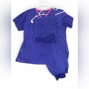 Wink Scrub Set galaxy blue with Bright Pink Accents